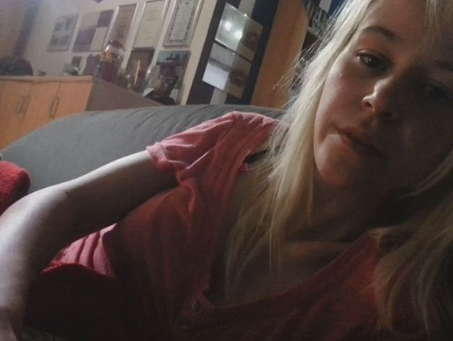 s*xyJenJen Porno Video: Teil 1 "So mach ich ihn hart"